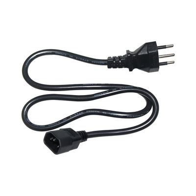 Le câble électrique brésilien à 3 broches connecteur IEC C13 10A 250V