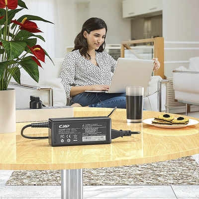 Adaptateur d'alimentation de bureau 65W Chargeur d'ordinateur avec entrée de fil de charge de type C 100V-240V