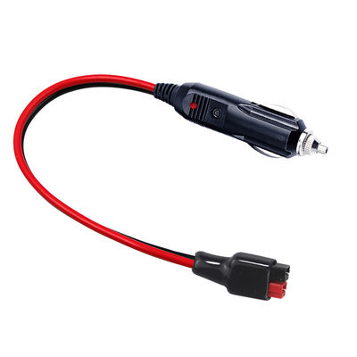 Plug pour allume-cigare 15 ampères câble d'énergie solaire avec adaptateur de port standard.