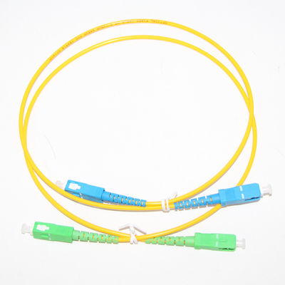 FTTH FTTB Sc à Sc Fibre Jumper 2 4 6Core Les conduites de patch de fibre blindée