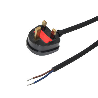 H05vv-f 3*0,5mm2/0,75mm2 IEC Tête féminine Type UK 3 câbles à pointe pour connecteur PDU de bureau
