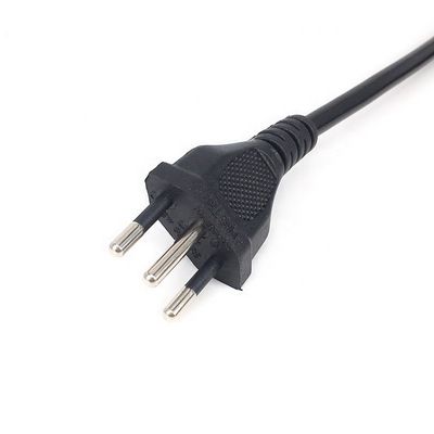 Cordon d'alimentation brésilien NBR14136 IEC320 C5 à 3 broches 3x0,75mm² 1,8M Noir