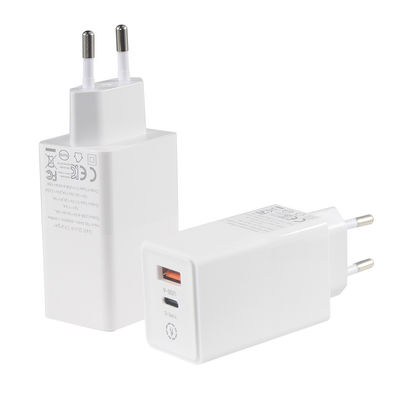 Laptop QC type C double chargeur PD 65W sortie 15V 3A pour une charge rapide Adapteur de voyage