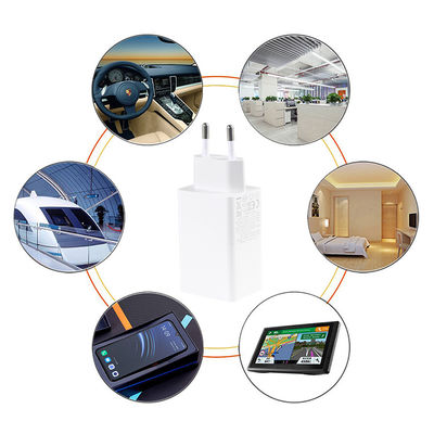 Europe GaN Tech 3Ports 65W USB C Chargeur USB-A QC3.0 Pour ordinateur portable Blanc