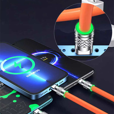 Cable de charge multi-appareils certifié CE avec 3 ports de charge simultanés et cordon tressé en nylon durable