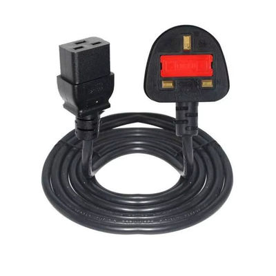 Royaume-Uni à C19 câble de câble électrique pour centres de données 16A 250V 14AWG 1.2M noir BS1363 Sécurité certifiée