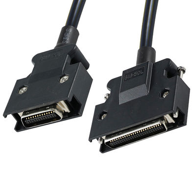 DB - 25 mâle à DB - 50 mâle câble de 1,2 pi protégé pour les équipements industriels / systèmes d'essai (25 - 50 épingles de conversion)