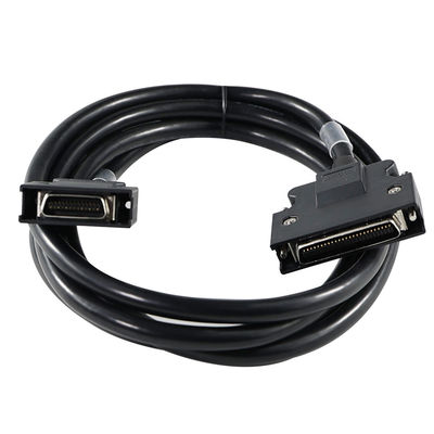 DB - 25 mâle à DB - 50 mâle câble de 1,2 pi protégé pour les équipements industriels / systèmes d'essai (25 - 50 épingles de conversion)