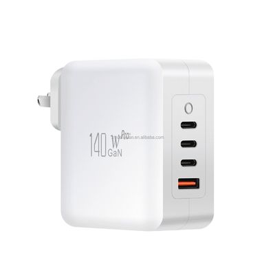 EU/AU 2 broches 140W 3XUSB-C et USB-A chargeur murale rapide pour smartphones, ordinateurs portables, tablettes. Protégé contre les surcharges et les courts-circuits. Conforme à CE et RoHS.