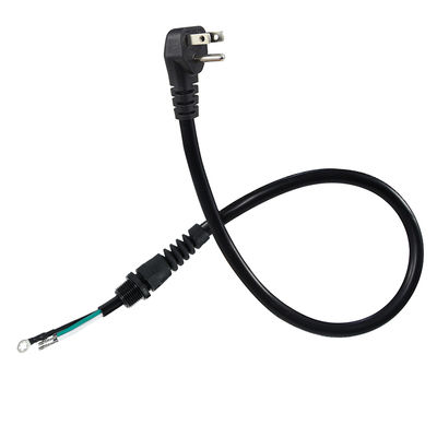 NEMA 5-15P Angle droit au câble électrique à prise Schuko avec soulagement de la contrainte