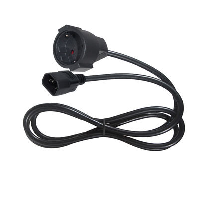 Le câble d'adaptateur électrique IEC C14 à Schuko 10A 250V H05VV-F