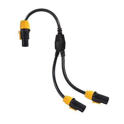 Le câble PowerCON Y-Splitter, mâle à 2 femelles 12AWG 20A 125V