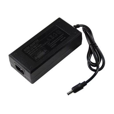 Adaptateur de courant AC-DC de bureau de 60 W IEC C8 Entrée pour LED et réseau